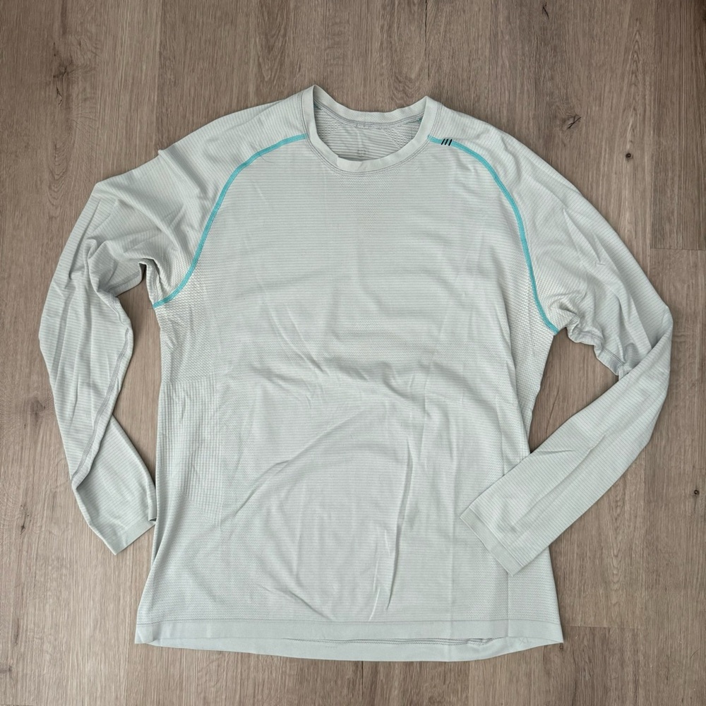Lululemon Metal Vent Tech Shirt